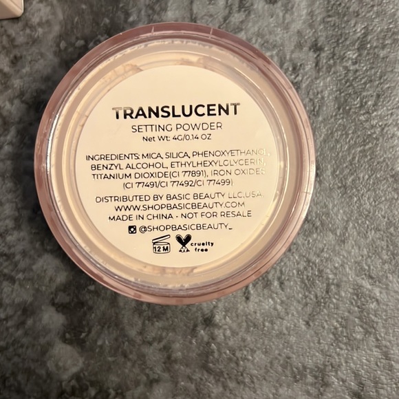 Basic Beauty Translucent Setting Powder - Picture 3 of 4